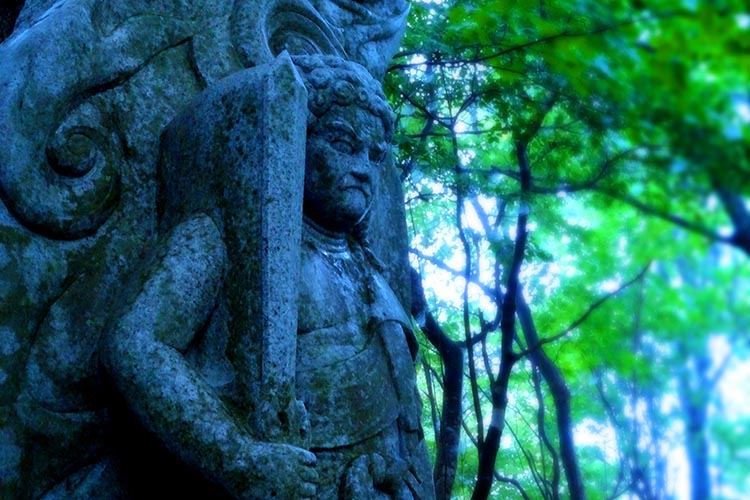 不動滝不動明王像